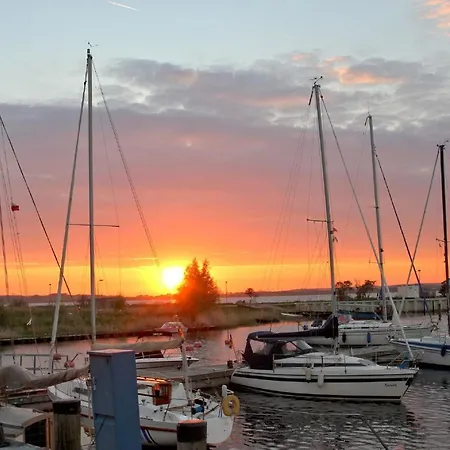 Strandhaus Moenchgut Ferienwohnung 06 Mit Sauna- Und Schwimmbadnutzung Im Ahoi Sellin Lobbe