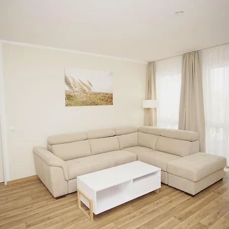 Strandhaus Moenchgut Ferienwohnung 06 Mit Sauna- Und Schwimmbadnutzung Im Ahoi Sellin Appartement Lobbe