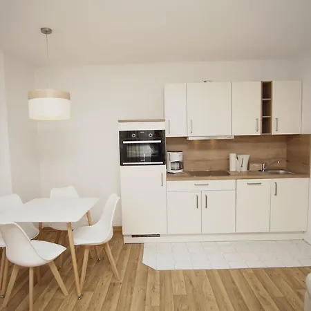 Strandhaus Moenchgut Ferienwohnung 06 Mit Sauna- Und Schwimmbadnutzung Im Ahoi Sellin *